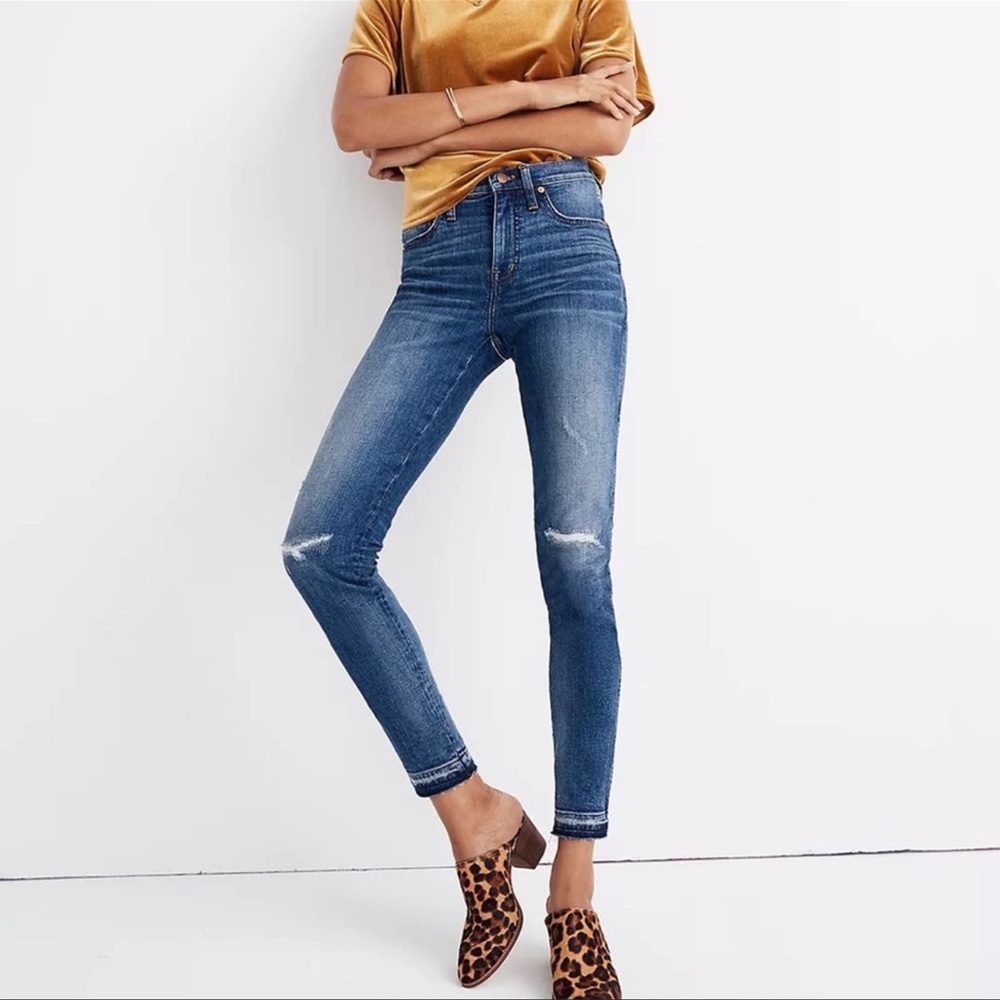 Madewell 9” High Rise Skinny Jeans in York Wash Rip and Repair Edition